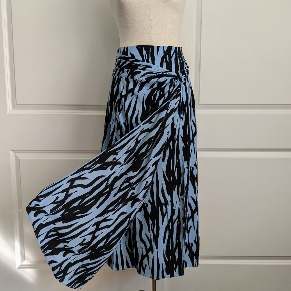 Topshop Skirt Sarong Style Overwrap Asymmetric Hem Zebra Print Blue Black 10 NWT - Picture 3 of 15